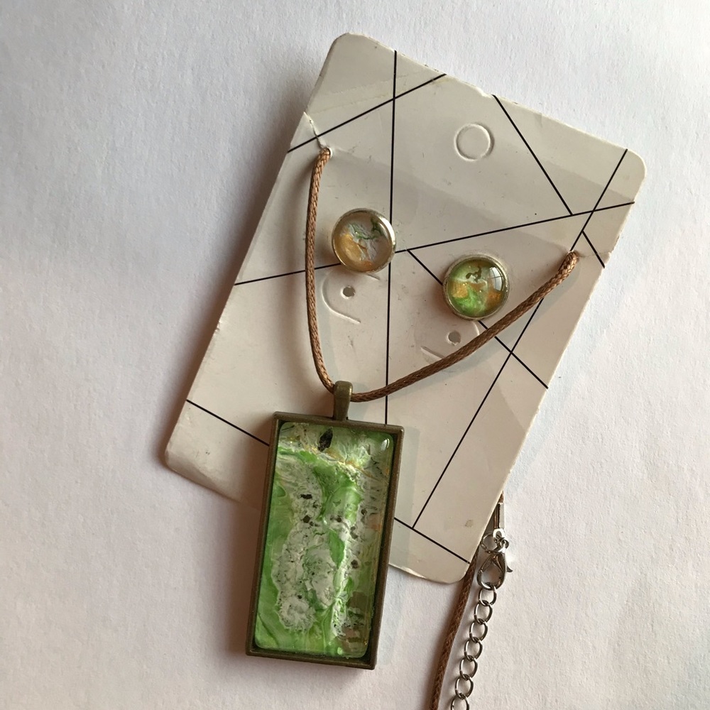 Liquid Acrylic necklace and stud earrings